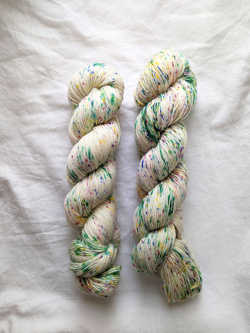 4ply - Olive Green Speckled Hand Dyed Yarn - The Old Horizon