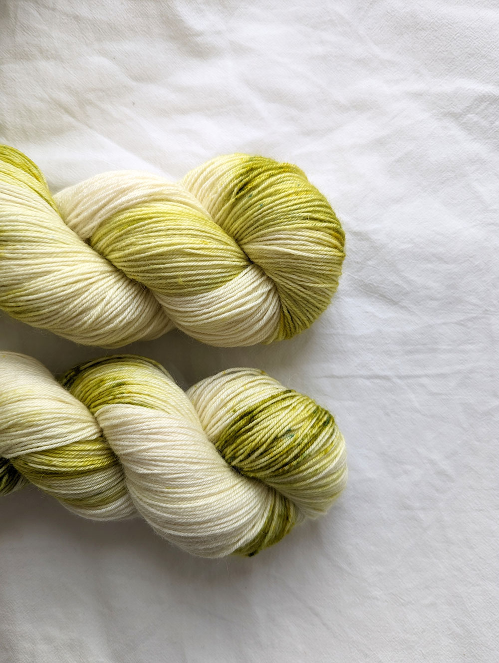 Speckle Me Irish - Handdyed Yarn / Hand dyed Yarn, Bulky Yarn, Wool Yarn, Speckled  Yarn - St. Patick's Day - Single Ply Chunky Yarn – 100g — Craftily Dyed Yarn